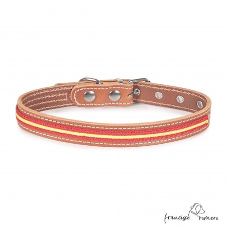 Collar de piel de vaquetilla con bandera de España Caramelo