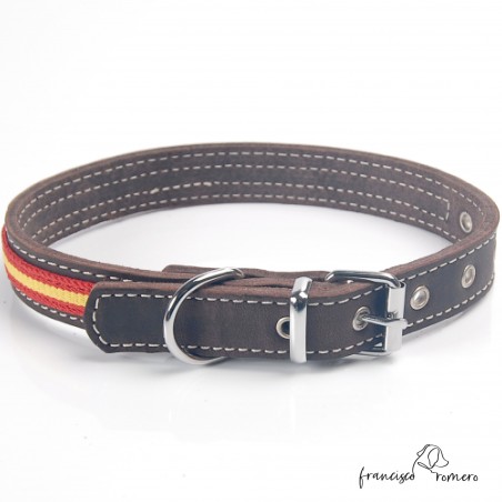 Collar de piel de vaquetilla con bandera de España Marrón